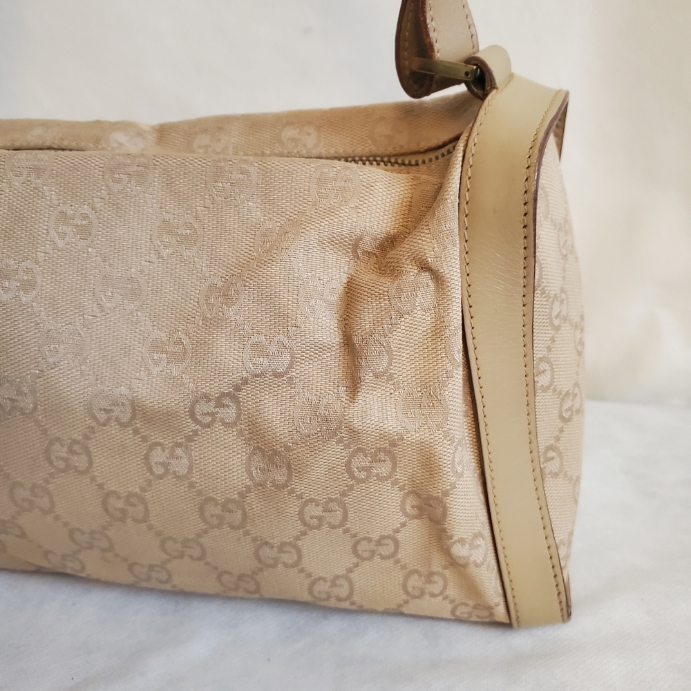 GUCCI Beige Monogram Shoulder Bag - Picture 4 of 14